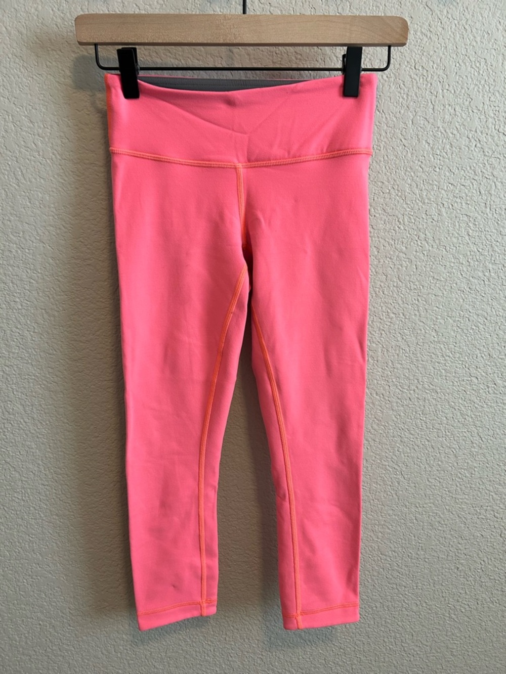 Lululemon Pink Activewear Leggings, short rise
